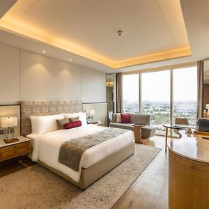 Royal Club Room King